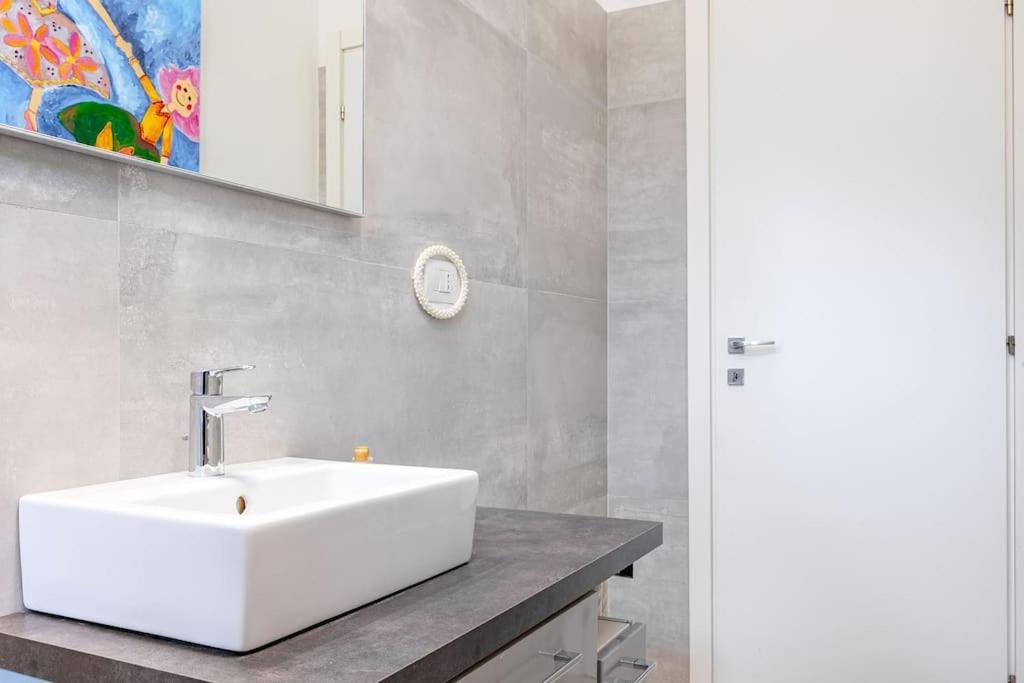 Guest Planet - Nice Flat Near Bovisa Milan Bagian luar foto