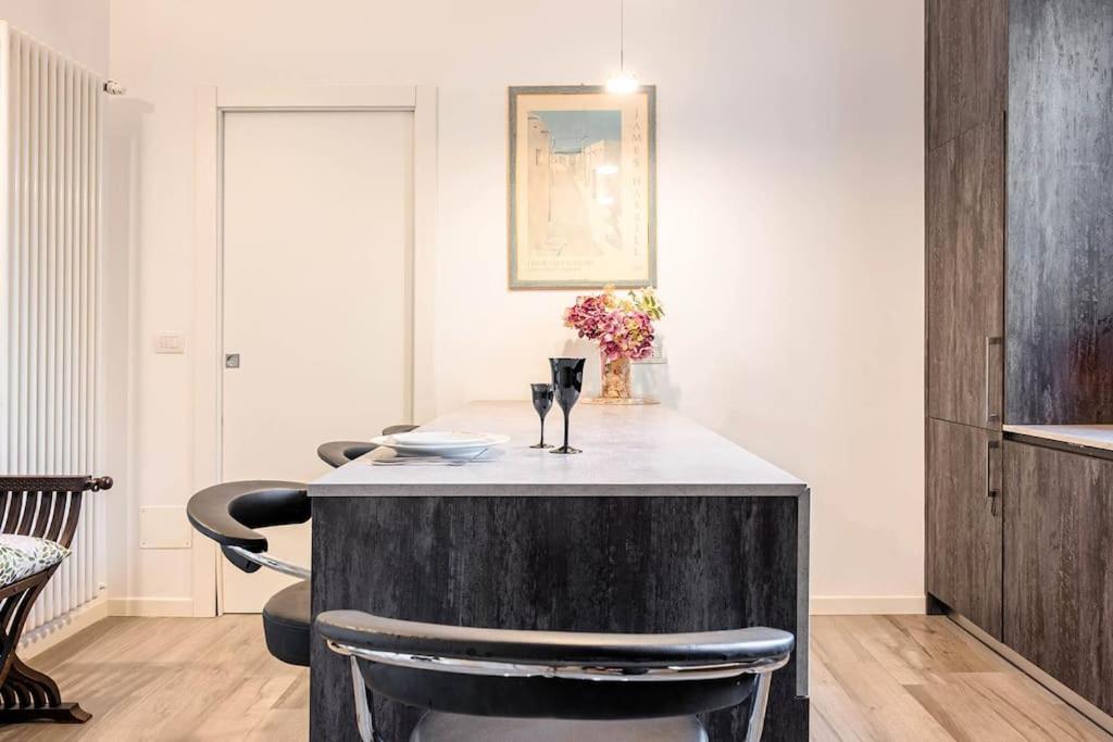 Guest Planet - Nice Flat Near Bovisa Milan Bagian luar foto